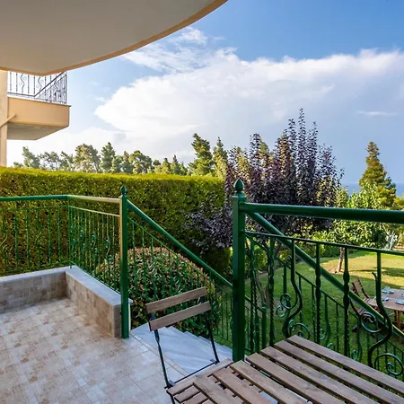 Hotel Pinewood 3*